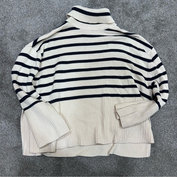 Gap striped sweater - Picture 3 of 3
